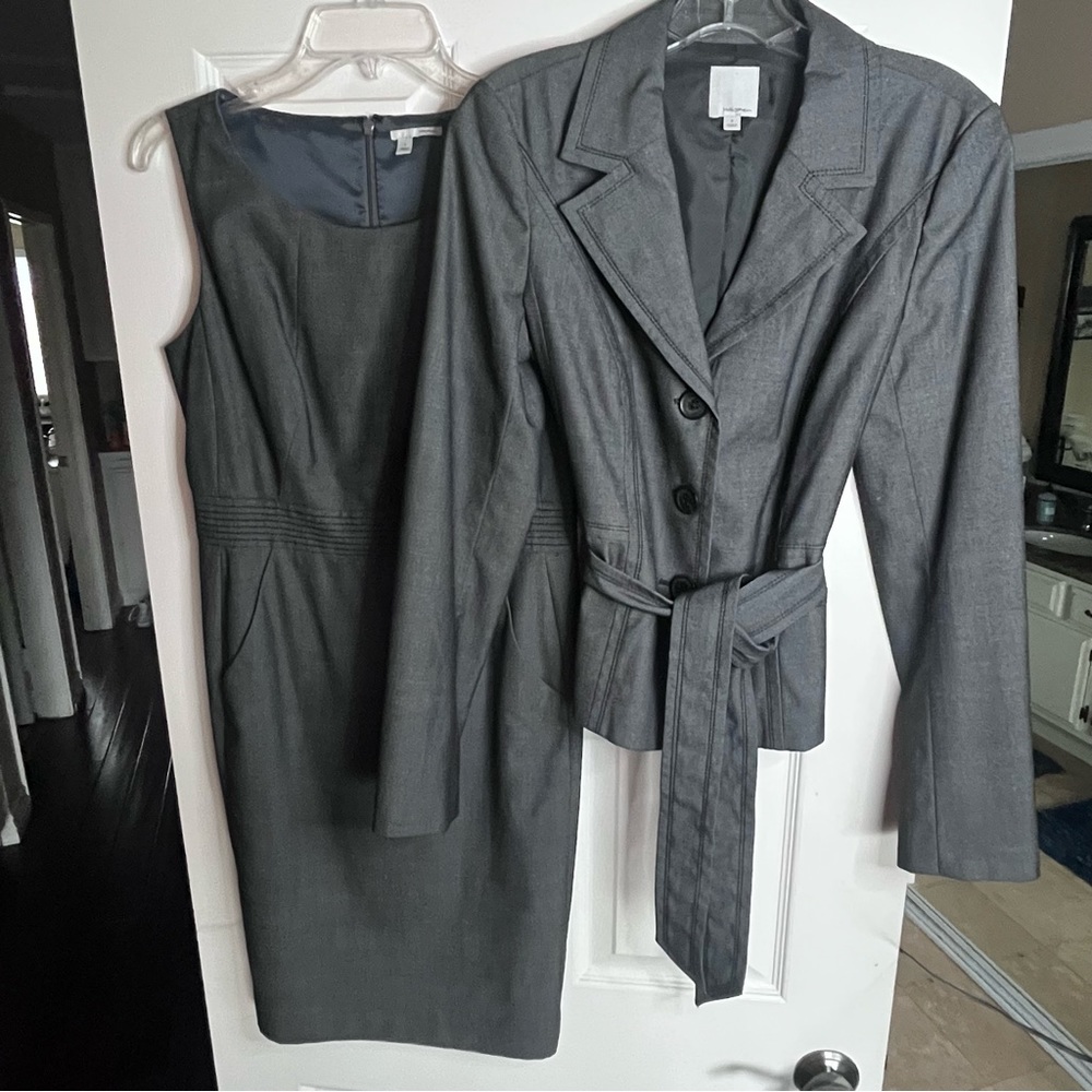 Halogen Professional Suit Work Jacket Grey Sz 6. Dress,Shoes & Scarf in Closet.